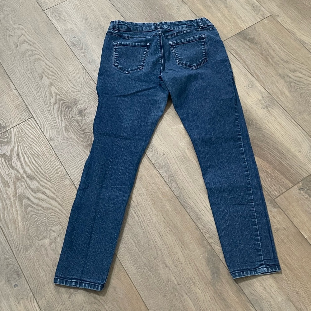 Jeans - Picture 3 of 3